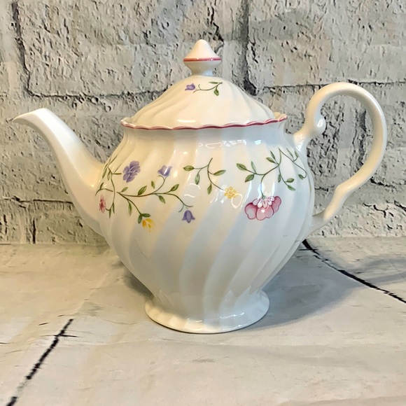 Johnson Brothers Kitchen Johnson Brothers Summer Chintz Teapot Made